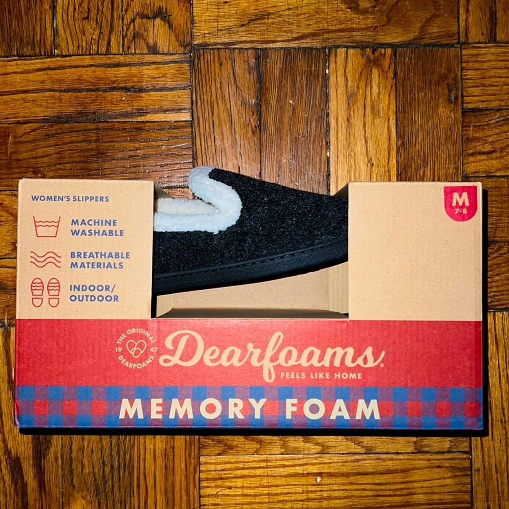 NIB dearfoams memory foams slippers
 size:7/8